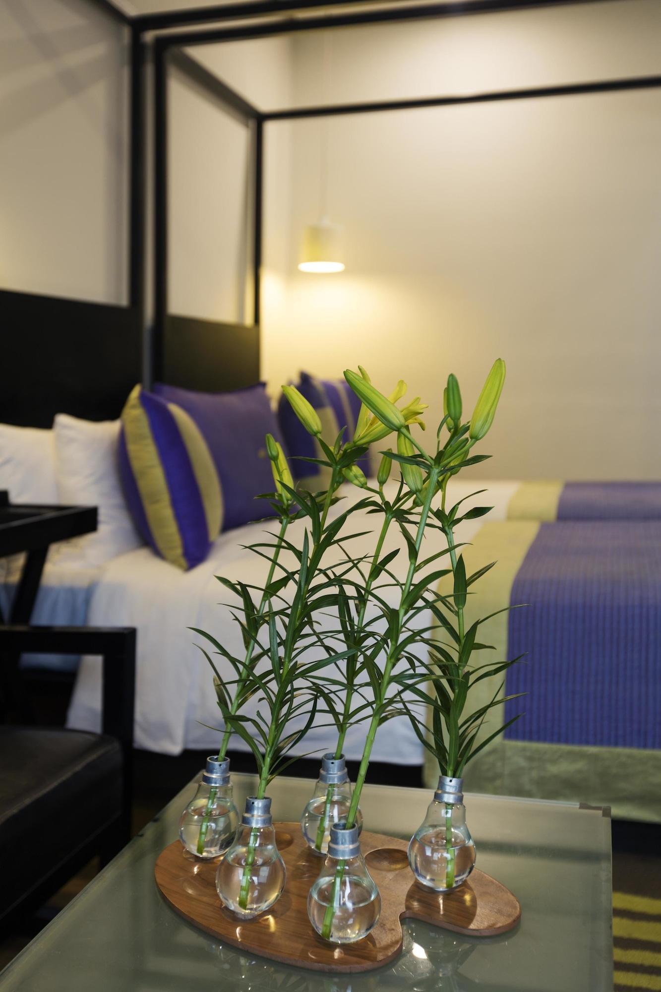 The Park Bangalore, Mg Road Exteriér fotografie A room at the hotel