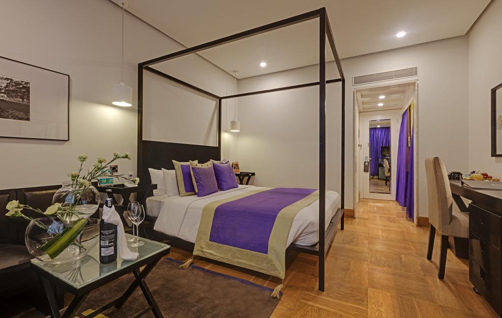 The Park Bangalore, Mg Road Exteriér fotografie A room at the Taj Bengal