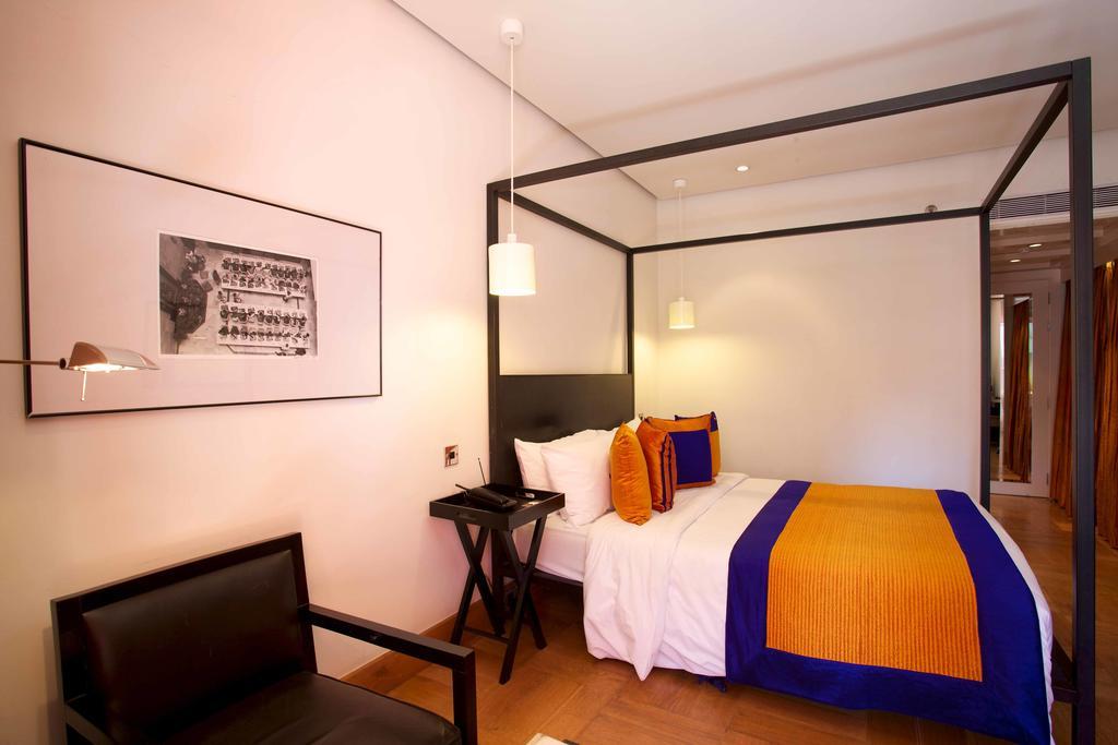 The Park Bangalore, Mg Road Exteriér fotografie A room at the hotel