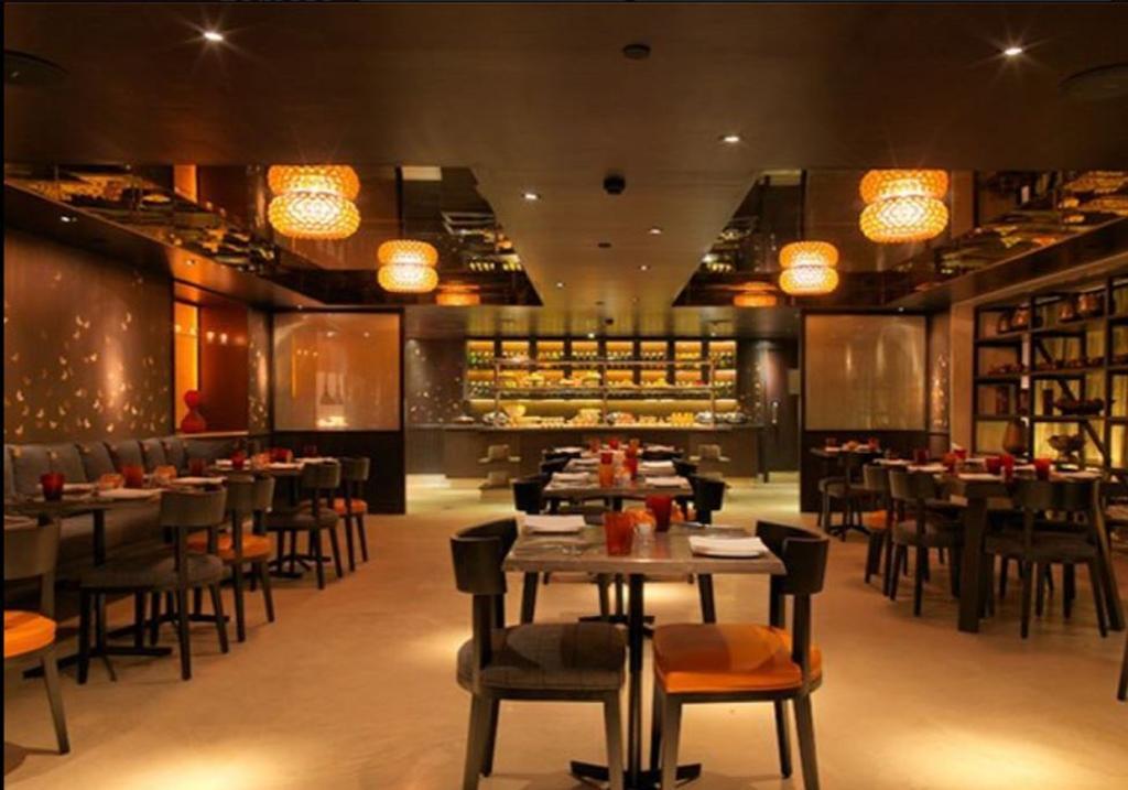 The Park Bangalore, Mg Road Exteriér fotografie Interior of the restaurant